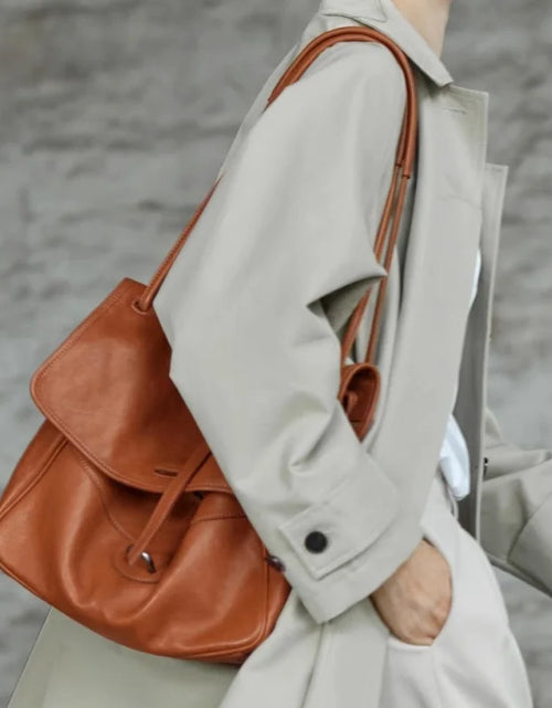 Load image into Gallery viewer, Two-layer Leather Handbag Vintage Crossbody Tote Bag for Commuting Large Capacity Messenger Bag for Women - Soft
