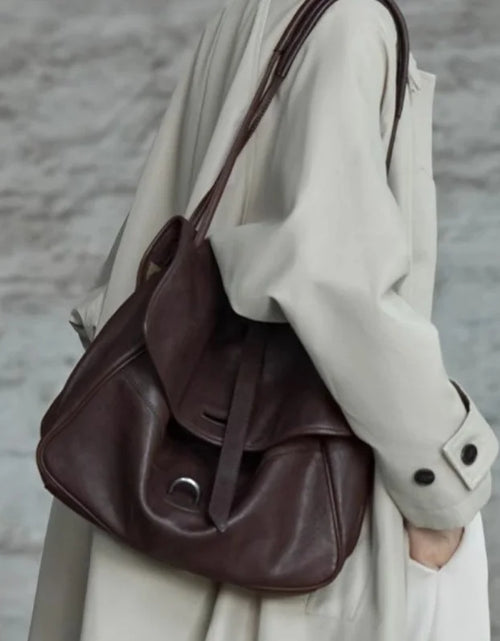 Load image into Gallery viewer, Two-layer Leather Handbag Vintage Crossbody Tote Bag for Commuting Large Capacity Messenger Bag for Women - Soft
